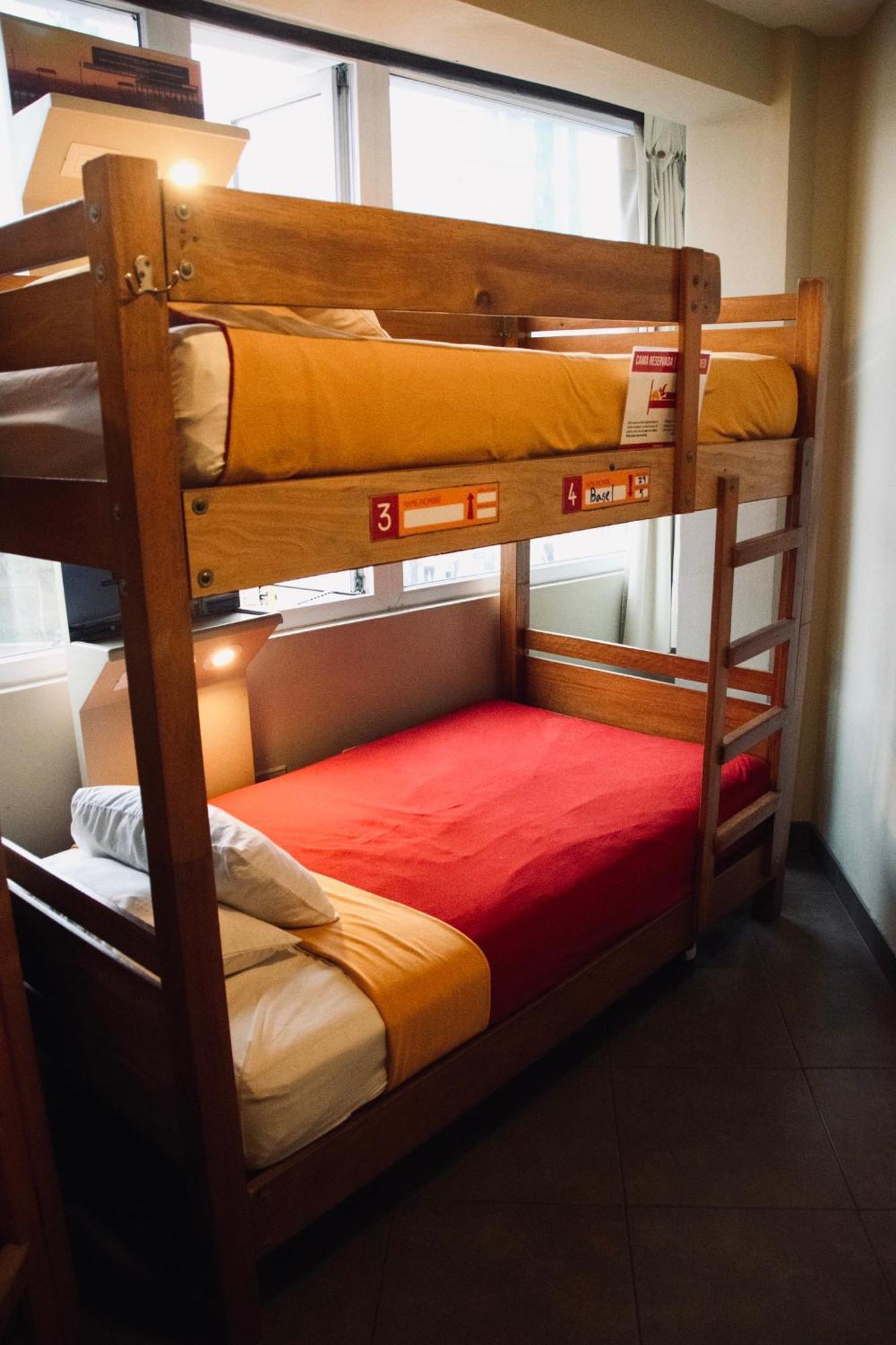 Pariwana Hostel Lima Bagian luar foto