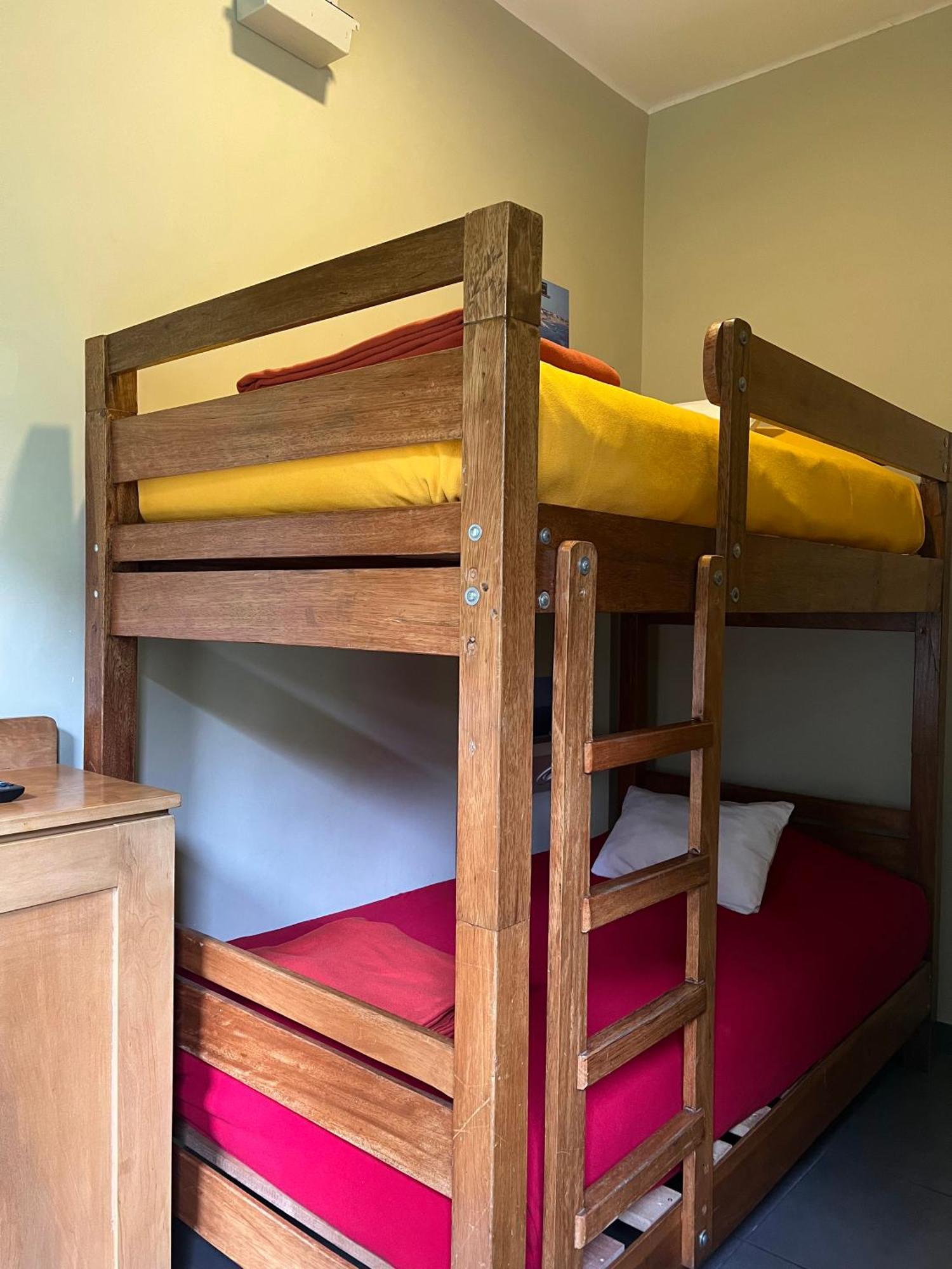 Pariwana Hostel Lima Bagian luar foto