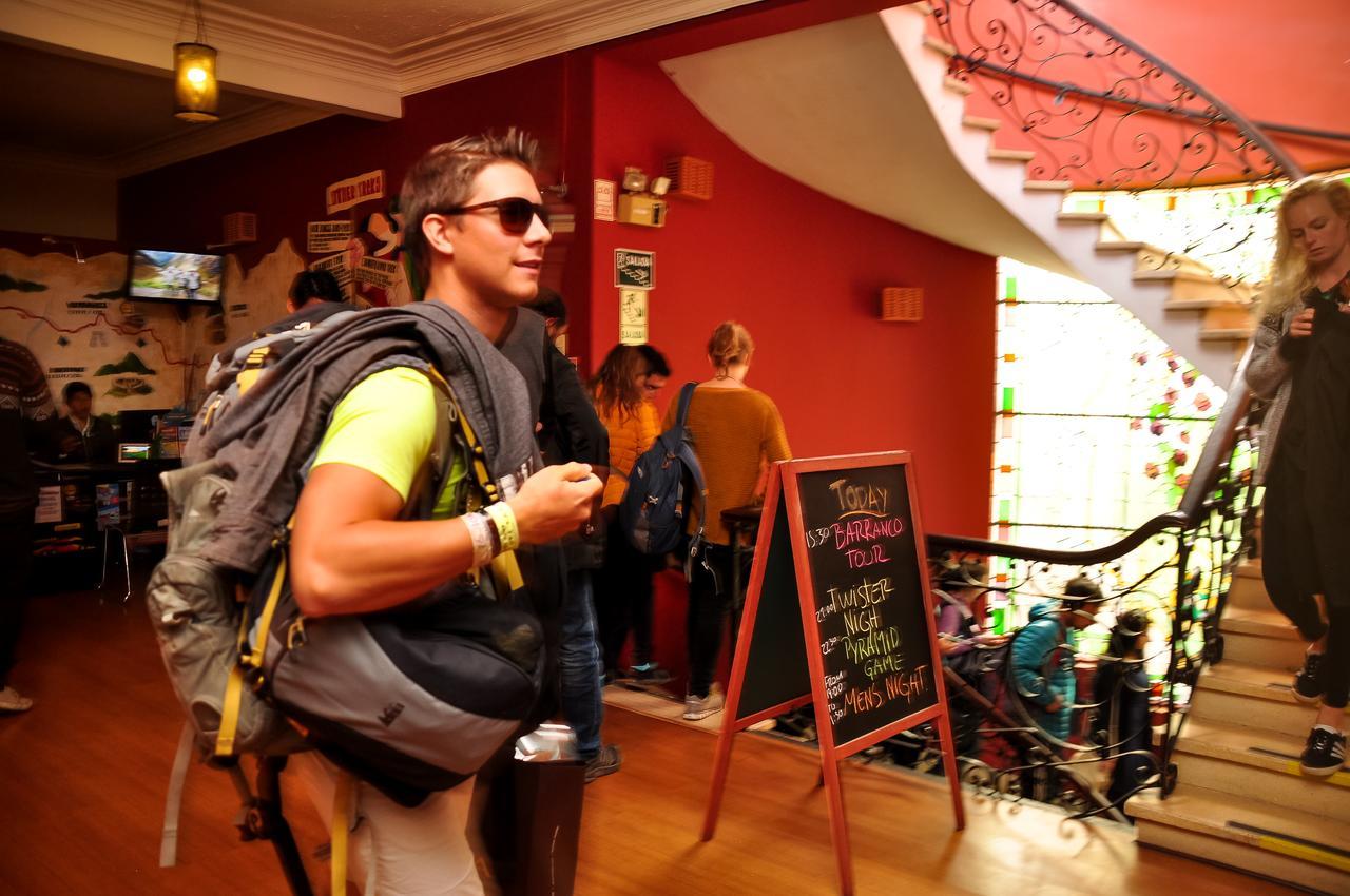 Pariwana Hostel Lima Bagian luar foto