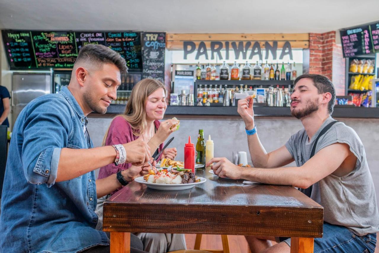 Pariwana Hostel Lima Bagian luar foto
